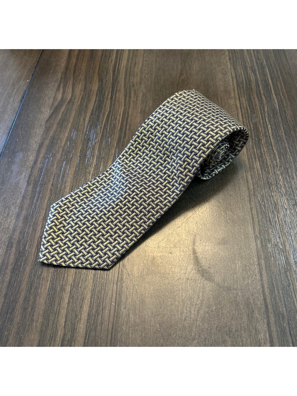 Vintage Y2K 90s Royal Classic for Tom James Gold 100% Silk Necktie Tie Made USA